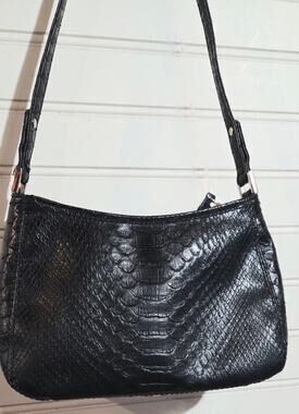 Liz Claiborne Black Faux Croc Embossed Shoulder Bag Zip Top Purse
